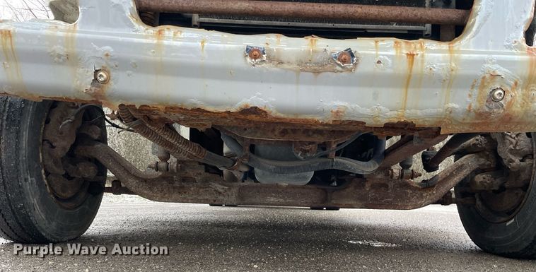 image for item DP0281 2004 International 4300 box truck