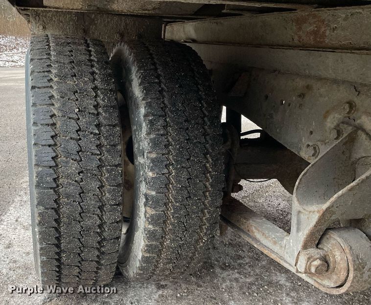 image for item DP0281 2004 International 4300 box truck