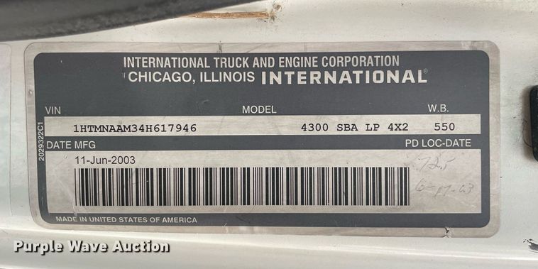 image for item DP0281 2004 International 4300 box truck