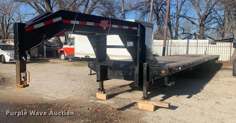 image for item DP8817 2019 PJ REM Gooseneck FD402 equipment trailer