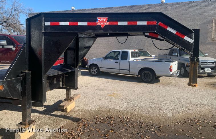 image for item DP8817 2019 PJ REM Gooseneck FD402 equipment trailer