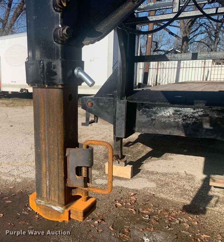 image for item DP8817 2019 PJ REM Gooseneck FD402 equipment trailer