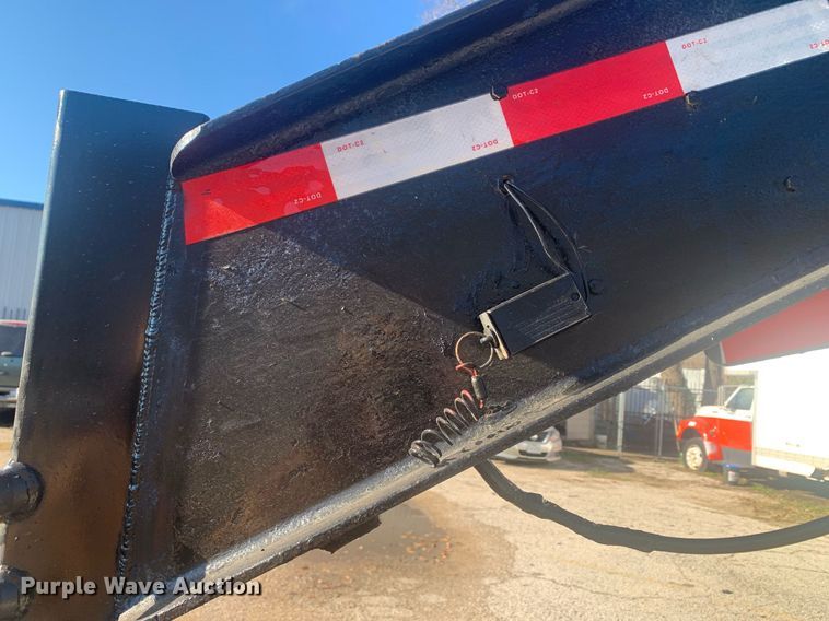 image for item DP8817 2019 PJ REM Gooseneck FD402 equipment trailer