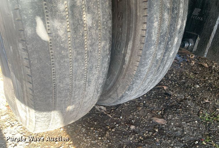 image for item DP8817 2019 PJ REM Gooseneck FD402 equipment trailer