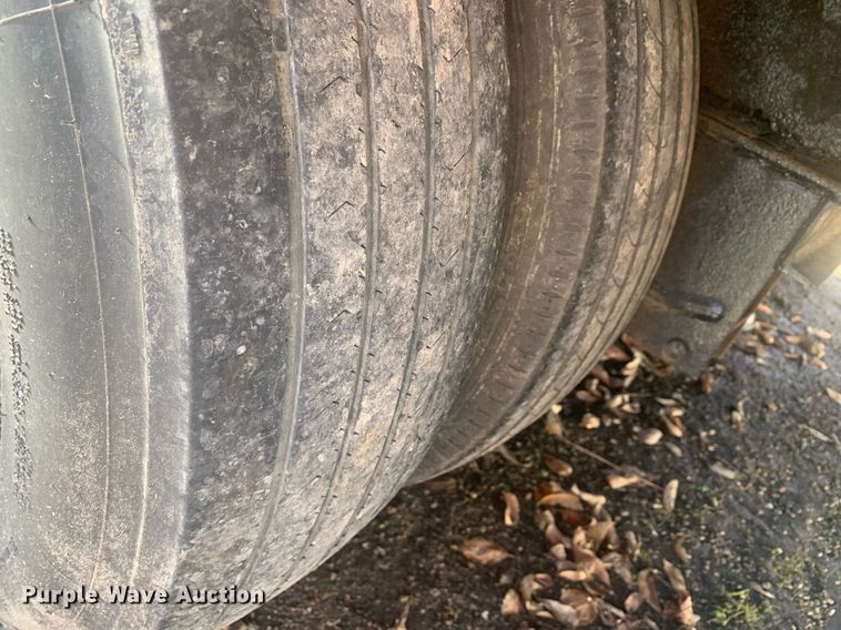 image for item DP8817 2019 PJ REM Gooseneck FD402 equipment trailer