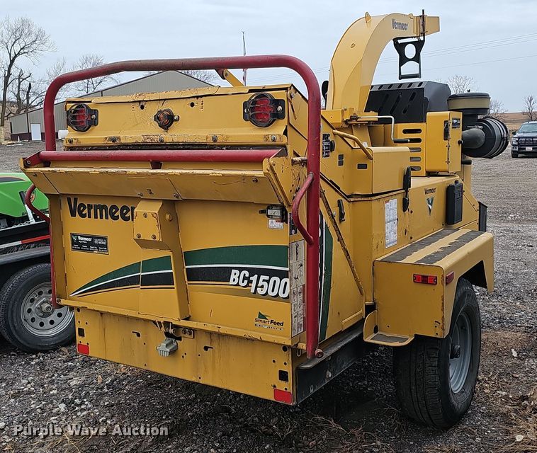 image for item DQ8549 2019 Vermeer BC1500 wood chipper