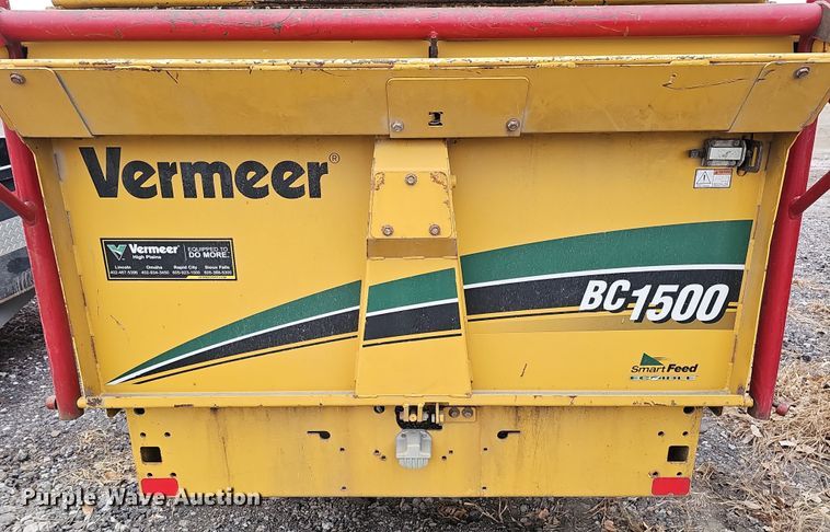 image for item DQ8549 2019 Vermeer BC1500 wood chipper