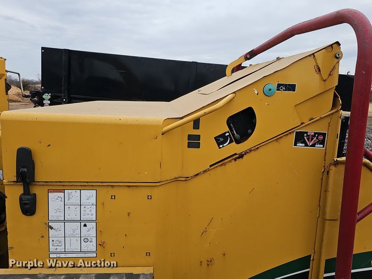 image for item DQ8549 2019 Vermeer BC1500 wood chipper