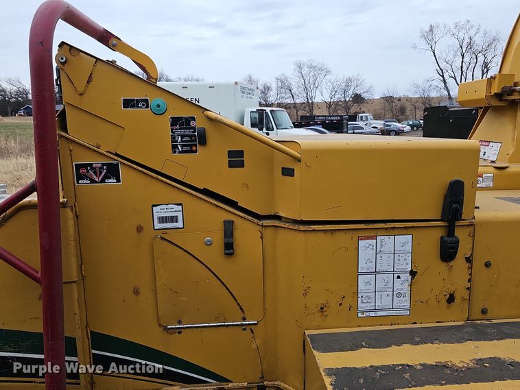 image for item DQ8549 2019 Vermeer BC1500 wood chipper