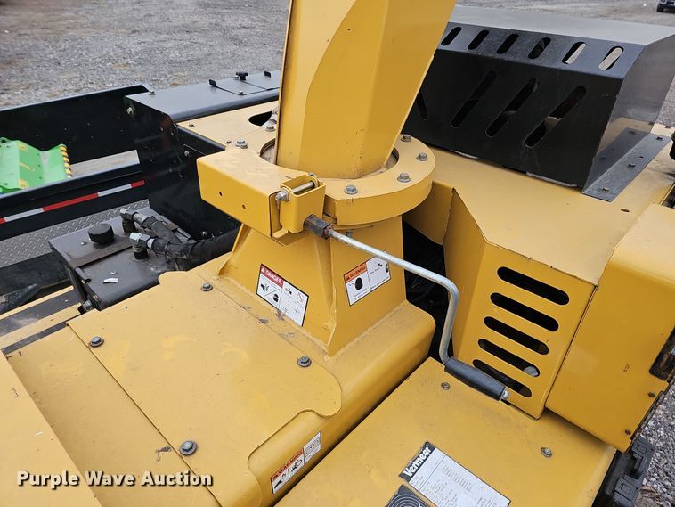 image for item DQ8549 2019 Vermeer BC1500 wood chipper