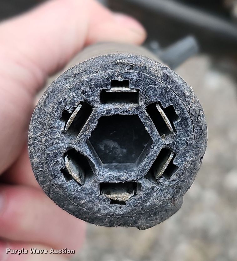 image for item DQ8549 2019 Vermeer BC1500 wood chipper