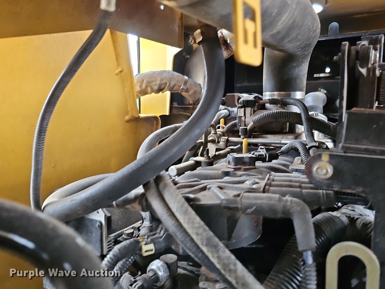 image for item DQ8549 2019 Vermeer BC1500 wood chipper