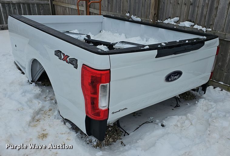image for item DR5998 2019 Ford F250 pickup truck bed