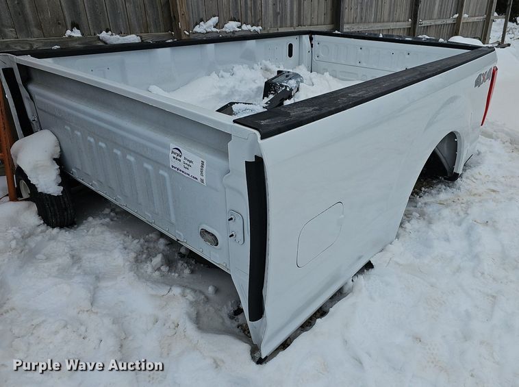 image for item DR5998 2019 Ford F250 pickup truck bed