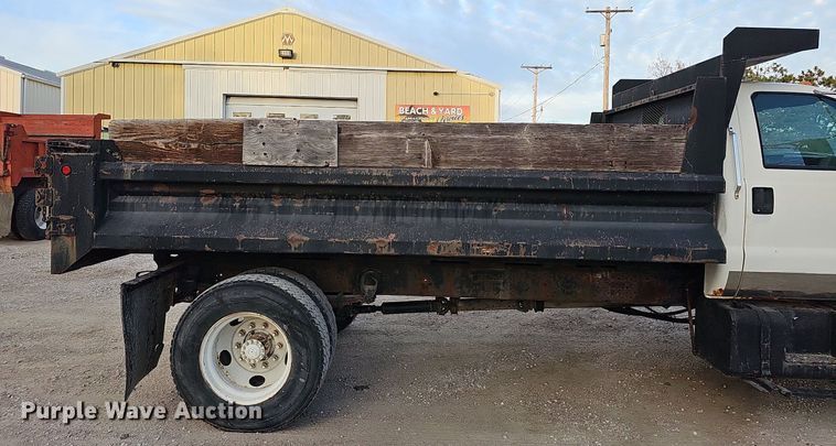 image for item DS5690 2003 Ford F650 Super Duty XLT  dump truck