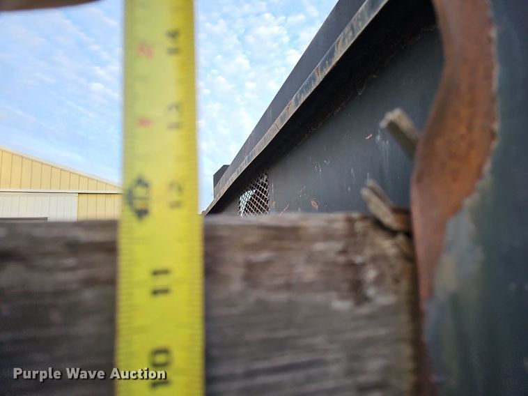 image for item DS5690 2003 Ford F650 Super Duty XLT  dump truck