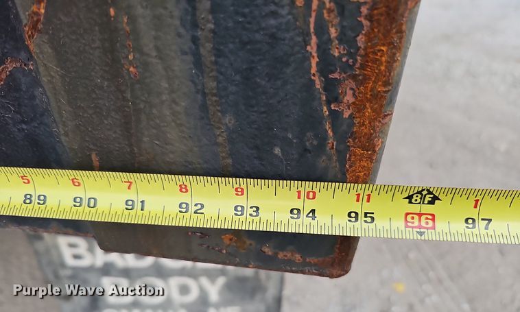 image for item DS5690 2003 Ford F650 Super Duty XLT  dump truck