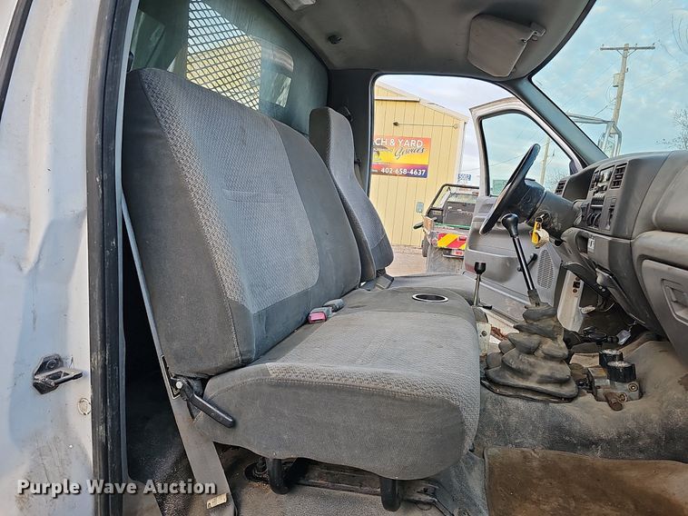 image for item DS5690 2003 Ford F650 Super Duty XLT  dump truck