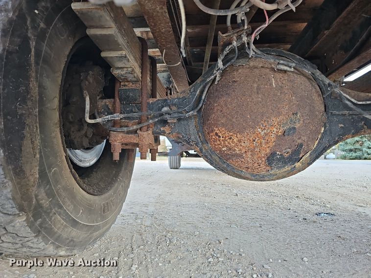 image for item DS5690 2003 Ford F650 Super Duty XLT  dump truck