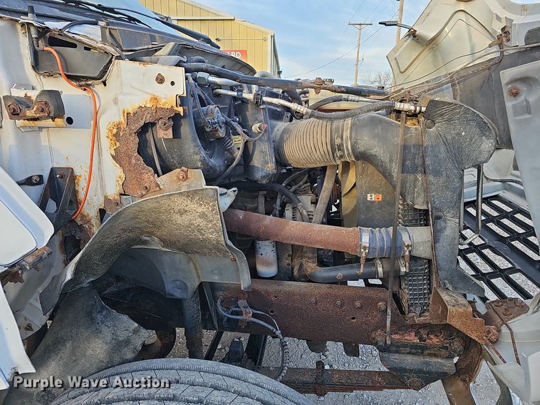 image for item DS5690 2003 Ford F650 Super Duty XLT  dump truck