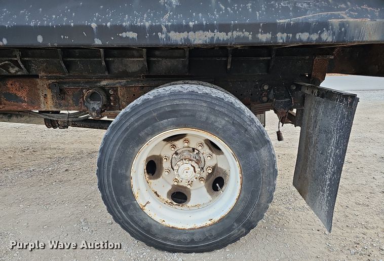 image for item DS5690 2003 Ford F650 Super Duty XLT  dump truck