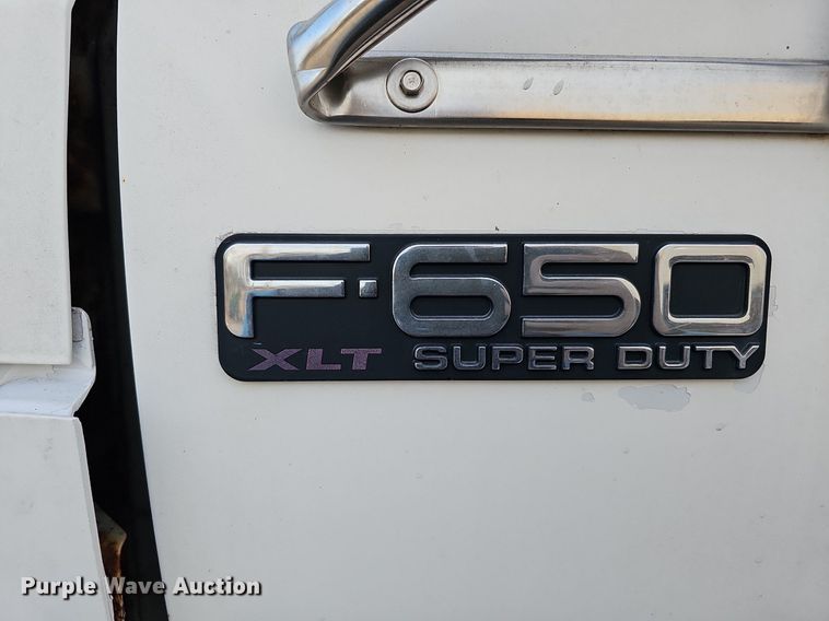 image for item DS5690 2003 Ford F650 Super Duty XLT  dump truck