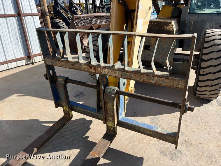 image for item EI0589 Gehl RS8-42 telehandler