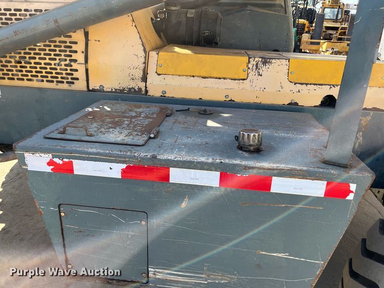 image for item EI0589 Gehl RS8-42 telehandler