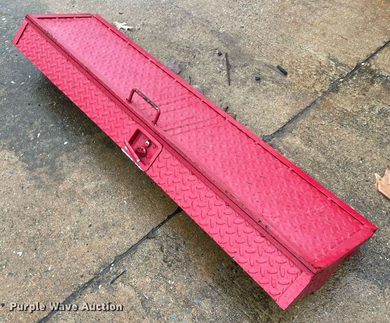 image for item EJ0171 2020 Holt Trailer Mfg. equipment trailer