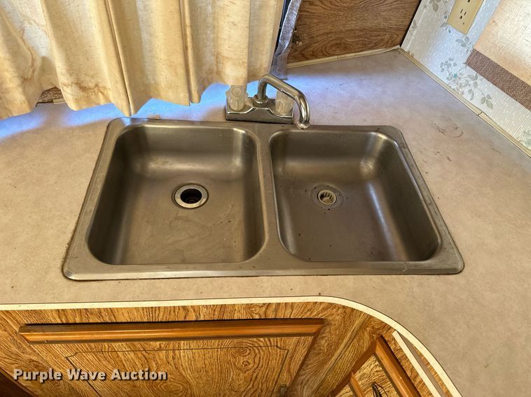 image for item EK9912 1989 Kit Espre camper