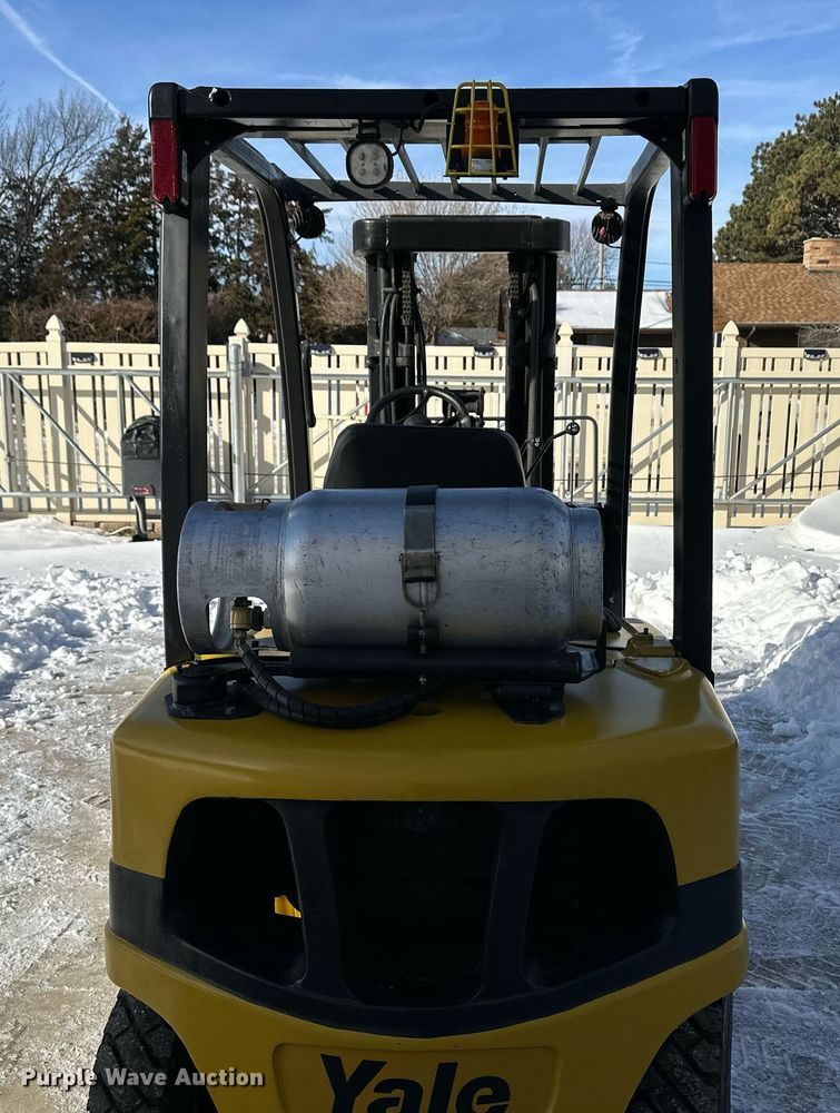 image for item EK9916 Yale GLP050VXNKAE084 forklift