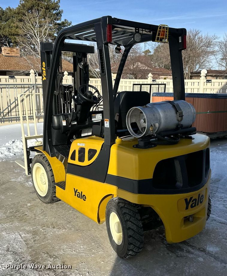 image for item EK9916 Yale GLP050VXNKAE084 forklift