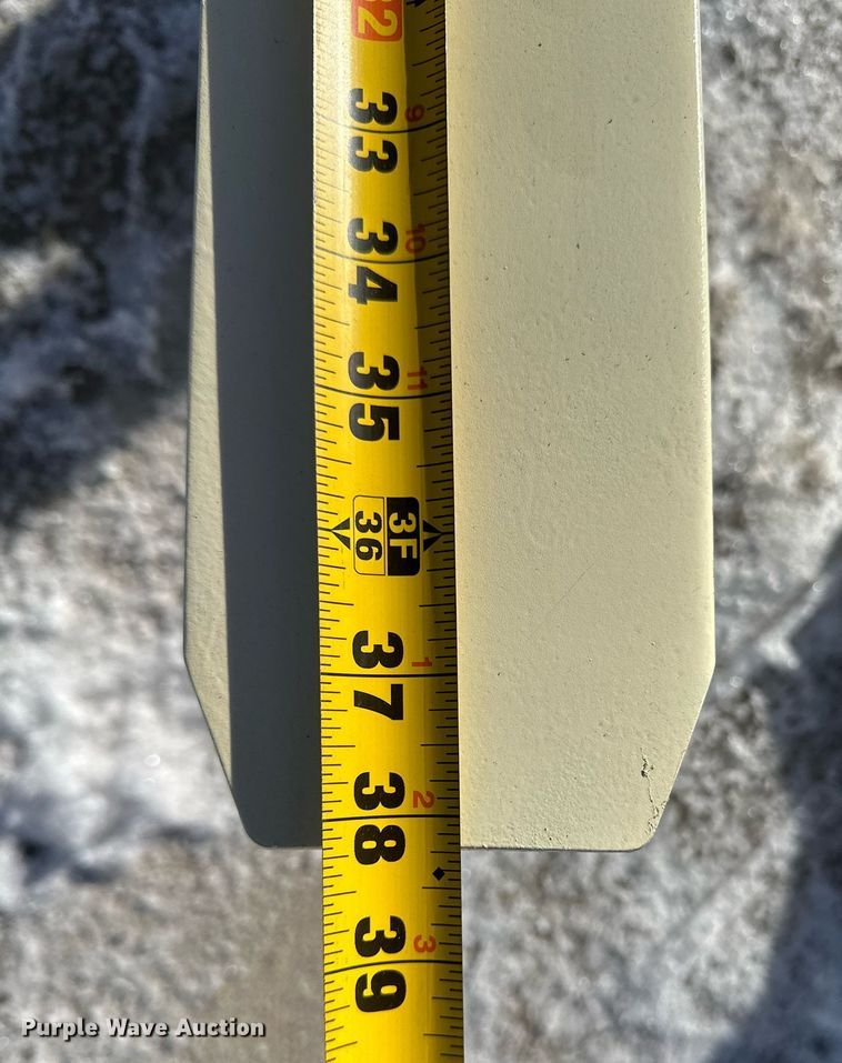 image for item EK9916 Yale GLP050VXNKAE084 forklift