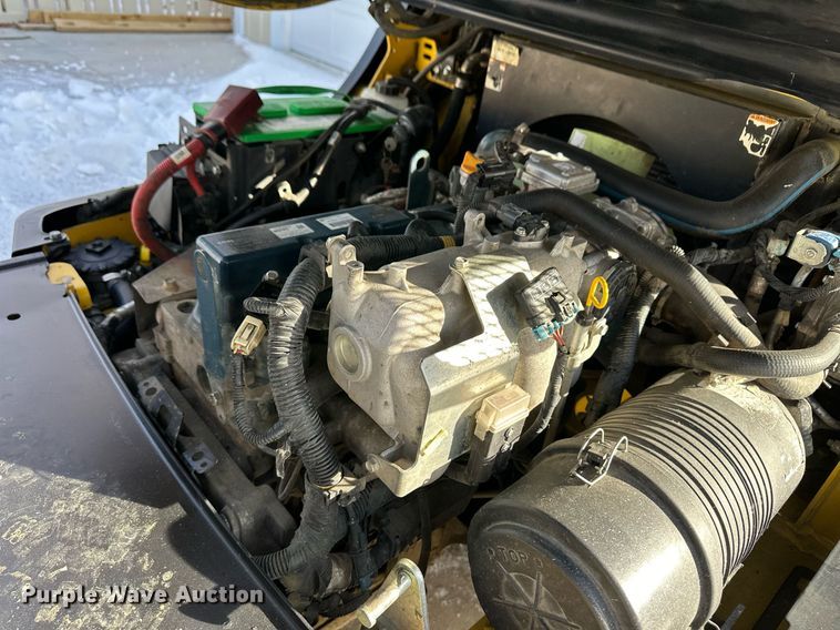 image for item EK9916 Yale GLP050VXNKAE084 forklift