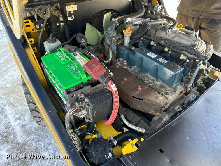 image for item EK9916 Yale GLP050VXNKAE084 forklift