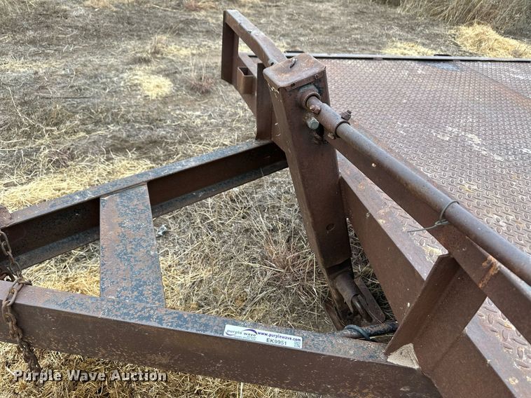 image for item EK9951 1998 Load Trail utility trailer