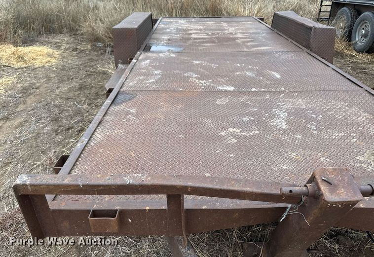 image for item EK9951 1998 Load Trail utility trailer