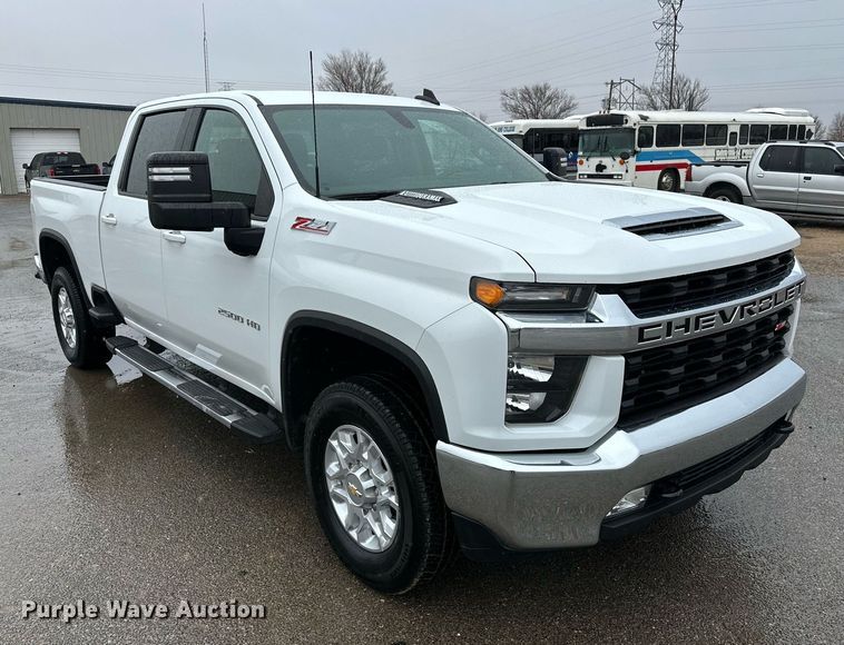 image for item IB9334 2022 Chevrolet Silverado 2500HD  Crew Cab pickup truck