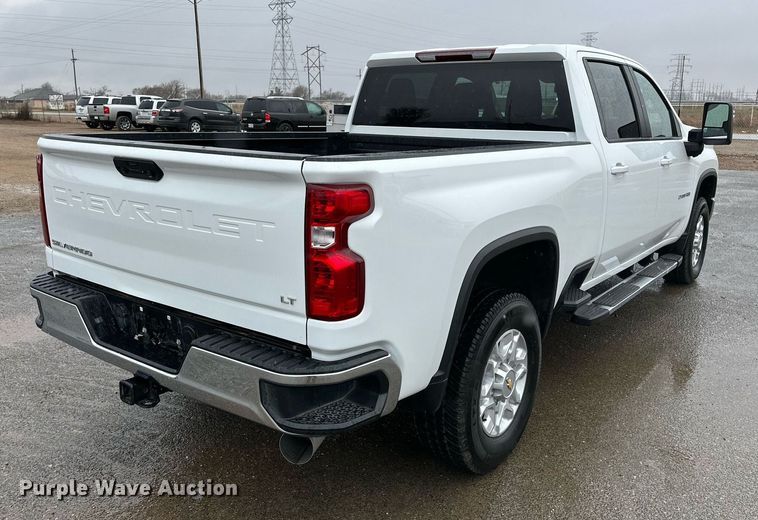 image for item IB9334 2022 Chevrolet Silverado 2500HD  Crew Cab pickup truck