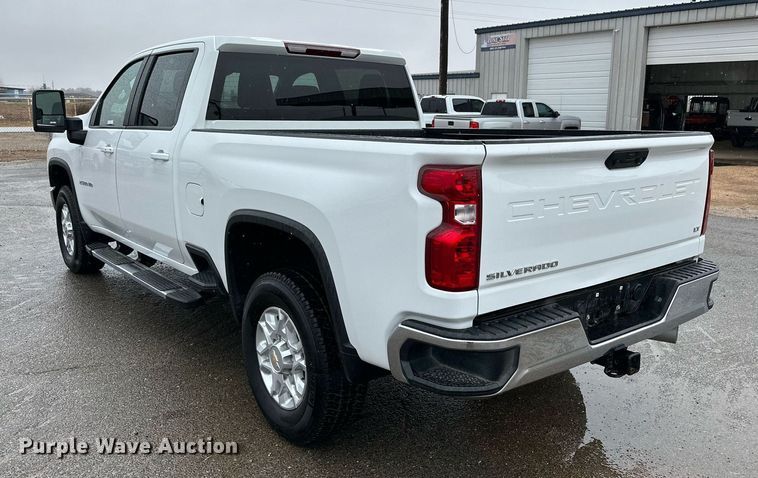 image for item IB9334 2022 Chevrolet Silverado 2500HD  Crew Cab pickup truck