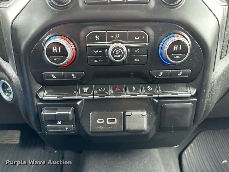 image for item IB9334 2022 Chevrolet Silverado 2500HD  Crew Cab pickup truck