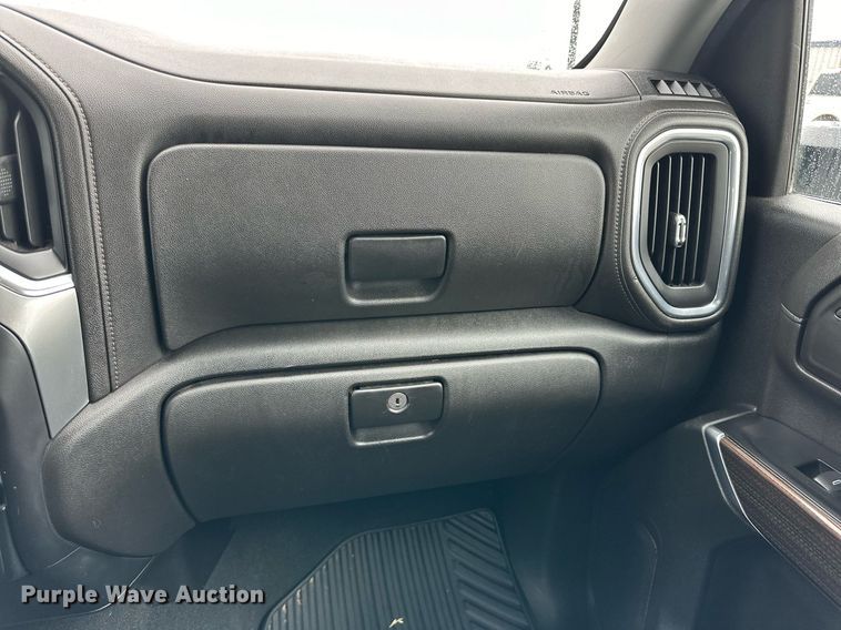 image for item IB9334 2022 Chevrolet Silverado 2500HD  Crew Cab pickup truck