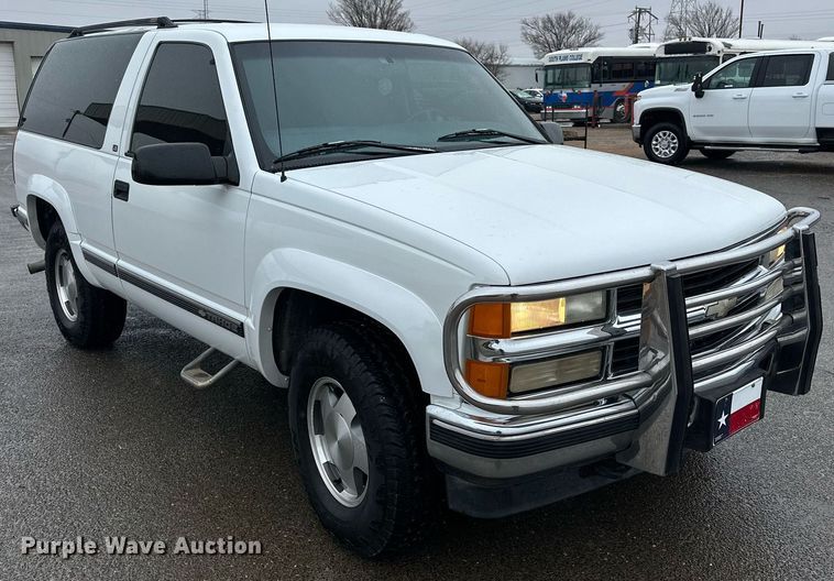 image for item IB9335 1999 Chevrolet Tahoe SUV