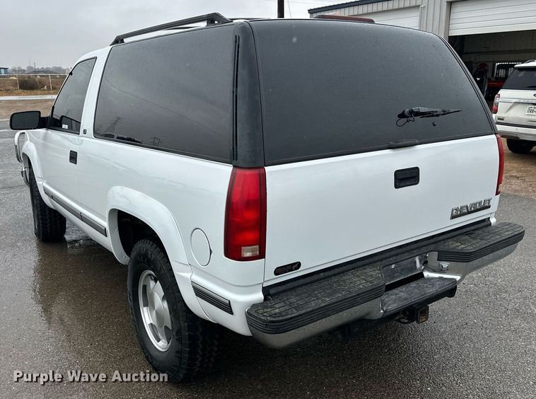image for item IB9335 1999 Chevrolet Tahoe SUV