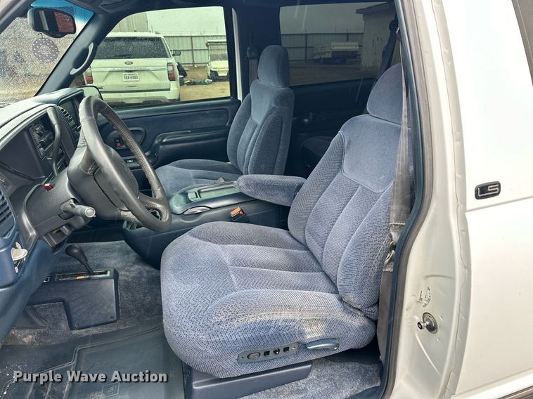 image for item IB9335 1999 Chevrolet Tahoe SUV