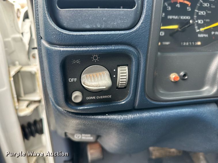 image for item IB9335 1999 Chevrolet Tahoe SUV