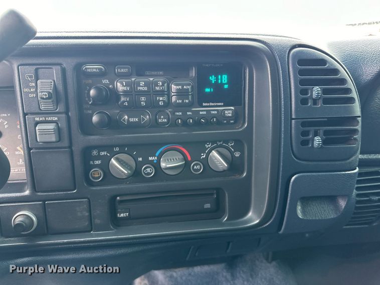 image for item IB9335 1999 Chevrolet Tahoe SUV