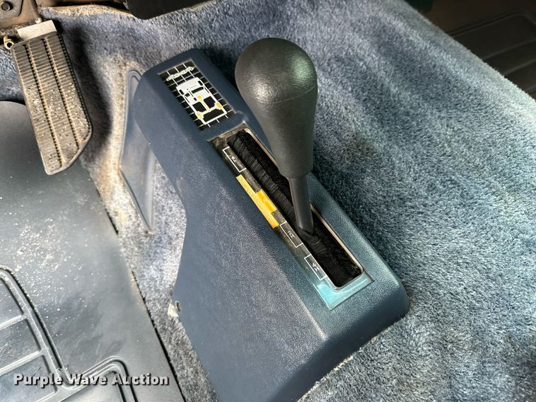 image for item IB9335 1999 Chevrolet Tahoe SUV