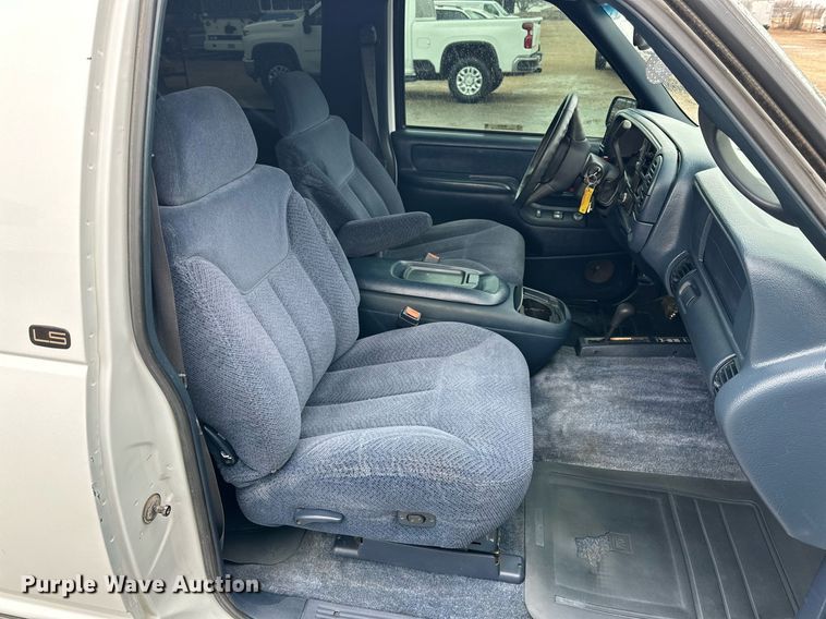 image for item IB9335 1999 Chevrolet Tahoe SUV