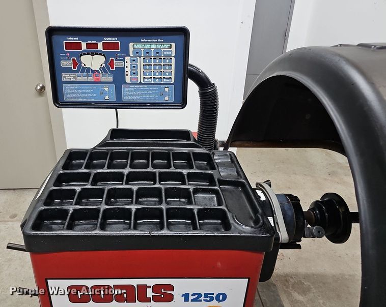 image for item IO9816 Coats 1250  tire balancer